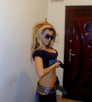 Leann from Maryland is looking for adult webcam chat
