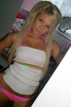 Krysta from Texas is looking for adult webcam chat