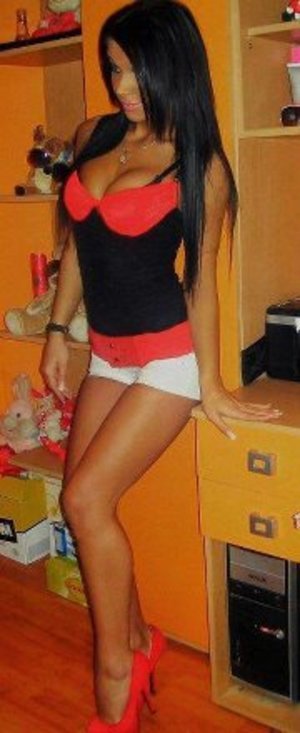 Looking for girls down to fuck? Lylah from Texas is your girl