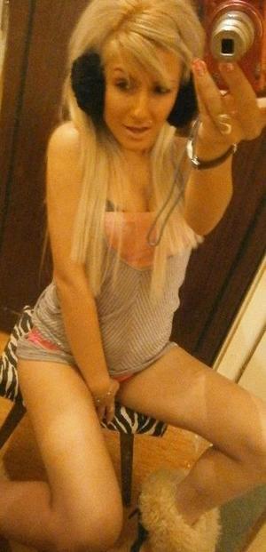 Alvina from  is interested in nsa sex with a nice, young man