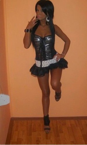 Meet local singles like Vivian from Connecticut who want to fuck tonight