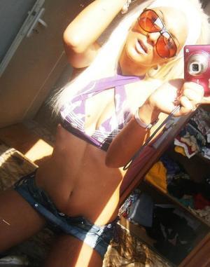 Kathyrn from White City, Kansas is looking for adult webcam chat