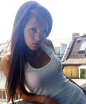Maranda from Alabama is looking for adult webcam chat