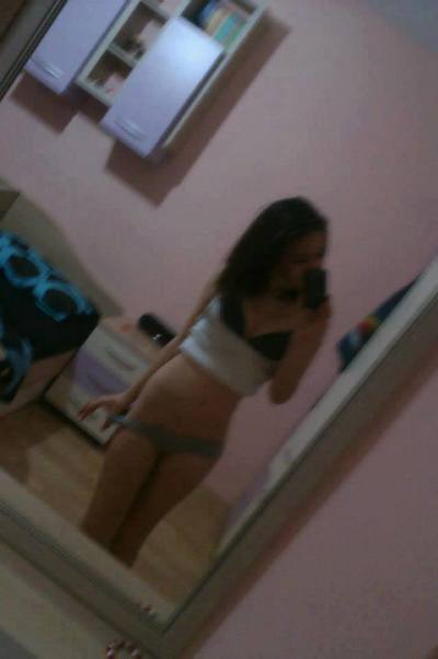 Looking for girls down to fuck? Julia from Virginia is your girl