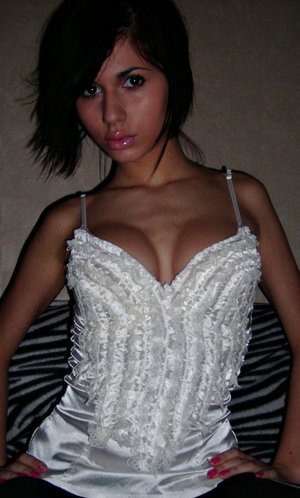 Meet local singles like Alexis from Oregon who want to fuck tonight