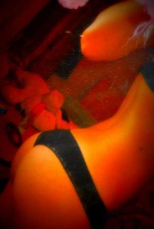Genevieve is a cheater looking for a guy like you!
