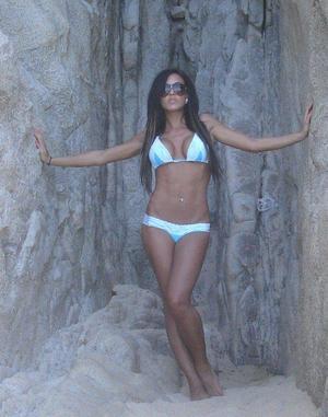 Meet local singles like Aileen from North Carolina who want to fuck tonight