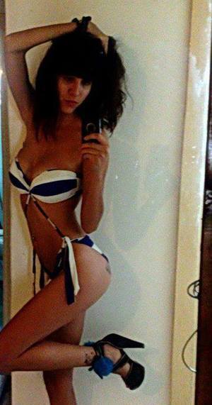 Vicenta from Couderay, Wisconsin is looking for adult webcam chat