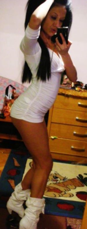 Looking for local cheaters? Take Lily from North Carolina home with you