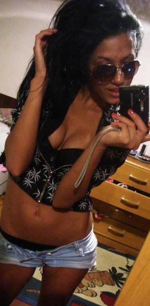 Escorts like Johanna are down to fuck you now!