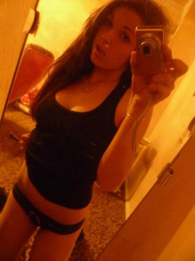 Deeanna from Maryland is looking for adult webcam chat