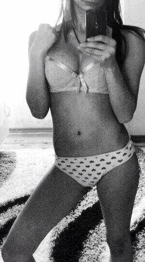 Kirsten from North Carolina is looking for adult webcam chat