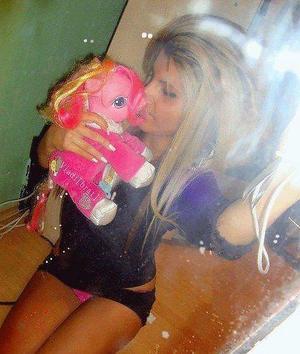 Alissa is a cheater looking for a guy like you!